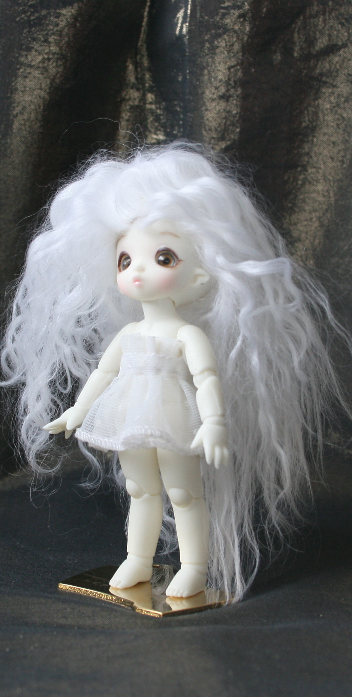 4" mohair wig
